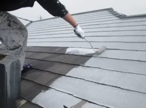 雨漏りは屋根塗装で根本的に直らない