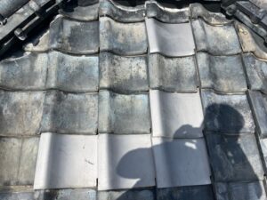 春日部市にて屋根修理（棟瓦の積み直し・漆喰工事）